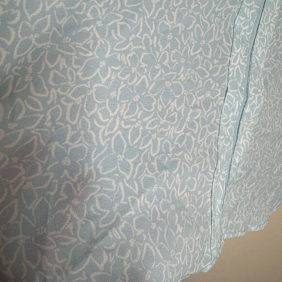 41 Hawthorn Women’s Sleeveless V-Neck Blouse Top Blue NWT Size XL - Picture 4 of 8